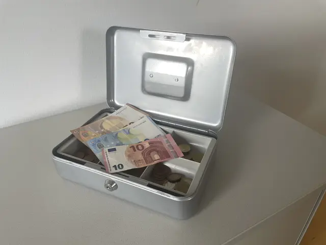 (Symbolfoto) Geld, Finanzen, Sparen. | Foto: pjw