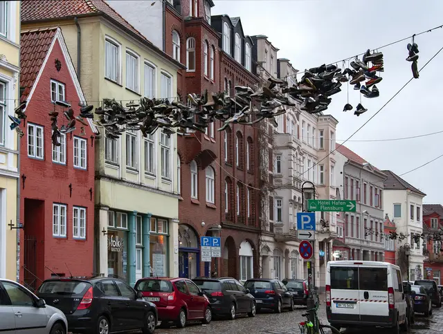 In manchen Ländern hat das "Shoefiti" Tradition. (Symbolbild) | Foto: woodstar777.ukr.net/Panthermedia