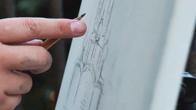 An drei Vormittagen bietet das Atelier "Commonrooms" gemeinsame Skizzen-Touren an. Die benötigten Materialien wie Kohle, Bleistifte, und Papier werden kostenlos zur Verfügung gestellt.   | Foto: panthermedia/DovidPro
