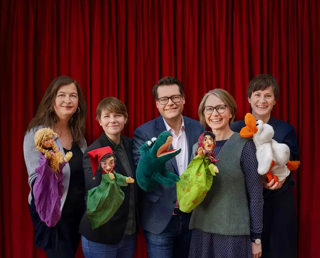 V.l.n.r.: Ulli Sima, Stefanie Lamp, Jürgen Czernohorszky, Michaela Schüchner und Susanne Haase (alle SPÖ) laden ins Otto Wagner Areal.  | Foto: Kinderfreunde Wien