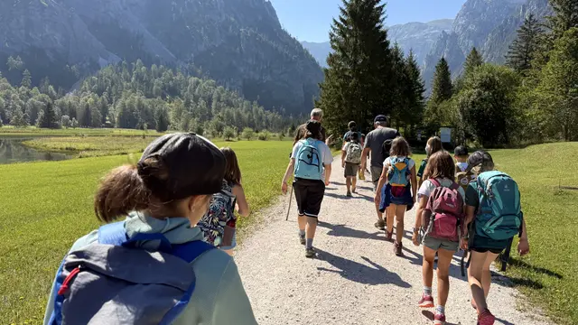 Die Sommererlebnistage boten den Kindern abwechslungsreiche Ferienerlebnisse in den Bereichen Natur, Abenteuer, Kreativität und regionalem Lernen. | Foto: Cora Angerer