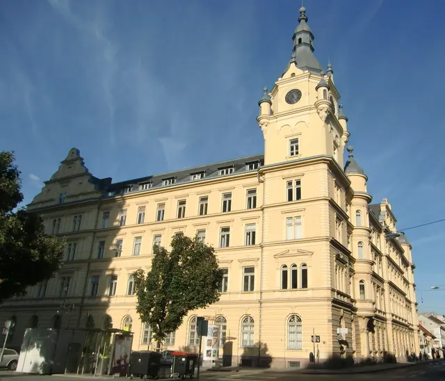 Das MCI gehört seit 2012 zu den Mietern in der ehemaligen Hauptpost und betreibt dort Büros, Labore, Seminarräume und ähnliche Einrichtungen. | Foto: meinbezirk.at