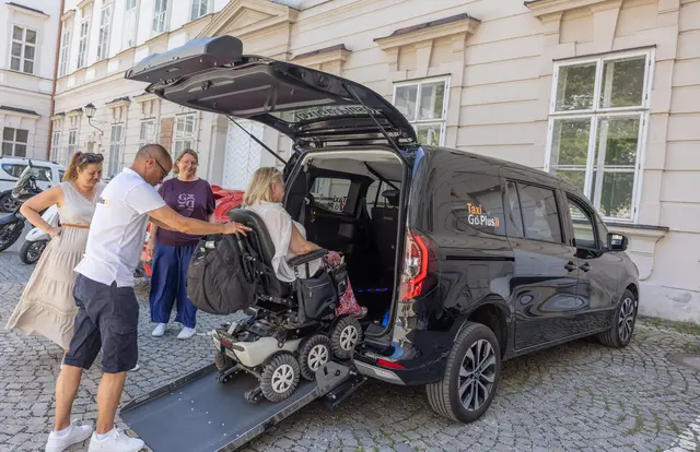 Das barrierefreie Taxi.  | Foto: Stadt Salzburg/Wildbild