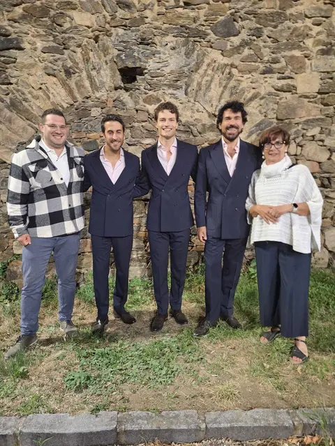 Vizebürgermeisterin Paula Uitz ließ sich von den stimmgewaltigen Impulso Tenors begeistern und genoss den außergewöhnlichen Konzertabend auf der Burg Gars am Kamp. | Foto: Privat