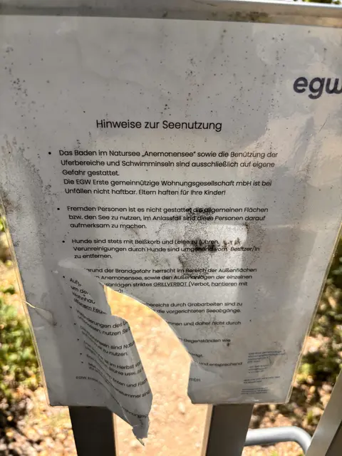 Hinweise zur Seenutzung vor dem letzten Aushang. | Foto: Zezula
