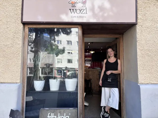 Seit 12. August geöffnet: Romina Barthold lädt mit ihrem Partner in das "Wozi" in der Münzgrabenstraße 45.