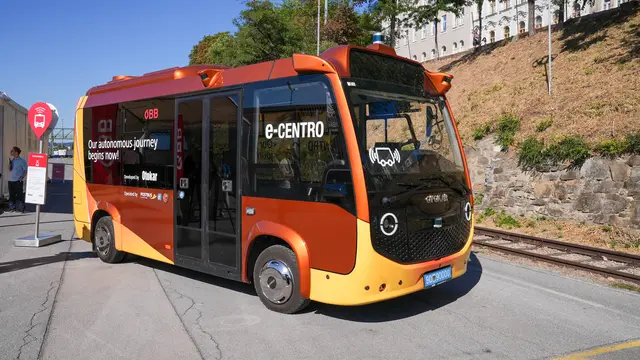 Hinter dem autonomen Bus steht ein türkischer Hersteller. Der E-Bus kommt erstmals beim Forum Alpbach in Einsatz. | Foto: Andreas Pölzl/MeinBezirk