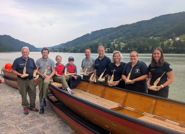 Trotz historisch niedrigem Wasserstand der Donau holten die Zillen-Besatzungen aus Engelhartszell beim Wasserwehrleistungsbewerb in Niederranna zahlreiche Klassensiege. Insgesamt errangen sie fünf erste Plätze sowie mehrere Podestplatzierungen. | Foto: FF Engelhartszell