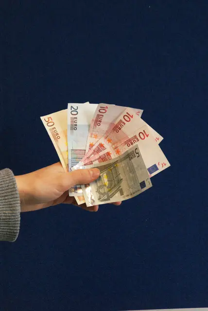 (Symbolfoto) Geld, Finanzen, Sparen. | Foto: pjw