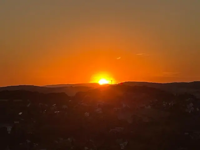 Die Sonne wird zur Sichel: So beeindruckend zeigte sich die Sonnenfinsternis über Niederösterreich. | Foto: Oswald Hicker