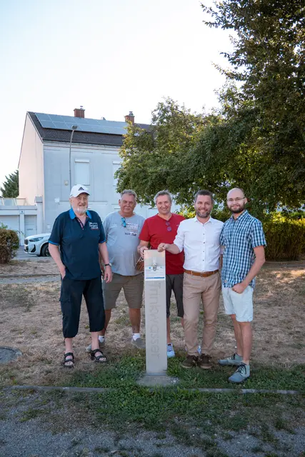 Auch die Gemeindepolitiker Pirgmayer, Sauer, Köhldorfer, Hanke und Tmej suchen Abkühlung.  | Foto: Stadtgemeinde Korneuburg