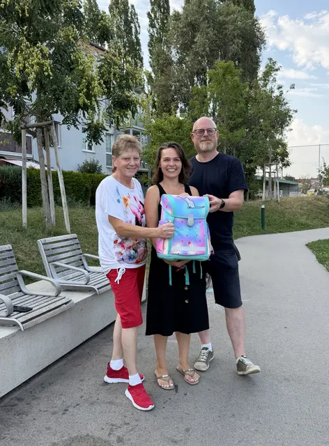 Flohmarkt am 28. August in Mödling: 
Claudia Schwarz, Mirela Jasic und Stephan Schimanowa.
 | Foto: zVg