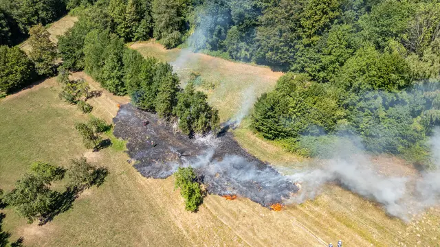 Die Feuerwehren Kirchdorf an der Krems und Schlierbach wurden mit dem Einsatzstichwort „Brand Wiese“ nach Hausmanning alarmiert. | Foto: Team Fotokerschi