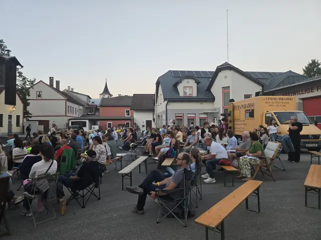 Für viele Besucherinnen und Besucher gehört das Sommerkino bereits zum jährlichen Sommerprogramm. | Foto: Julia Steyrer