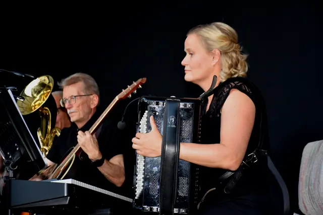 Die Besucherinnen und Besucher werden bei den Dimbacher Festspielen zu eindrucksvollen Szenen der Theatergeschichte entführt.  | Foto: Robert Zinterhof