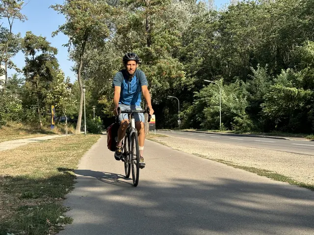 Werner Palfinger, Sprecher Radlobby Klosterneuburg, betont: "Kinder lieben es in der Regel, mit dem Rad in die Schule zu fahren, egal ob im Anhänger, Kindersitz, Lastenrad oder am eigenen Fahrrad." | Foto: MeinBezirk/Seebacher