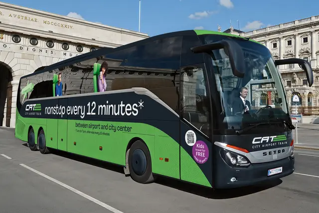 Laut CAT verkehren mehrere Premium-Busse pro Stunde, die Fahrzeit beträgt 21 Minuten. | Foto: CAT/Blaguss