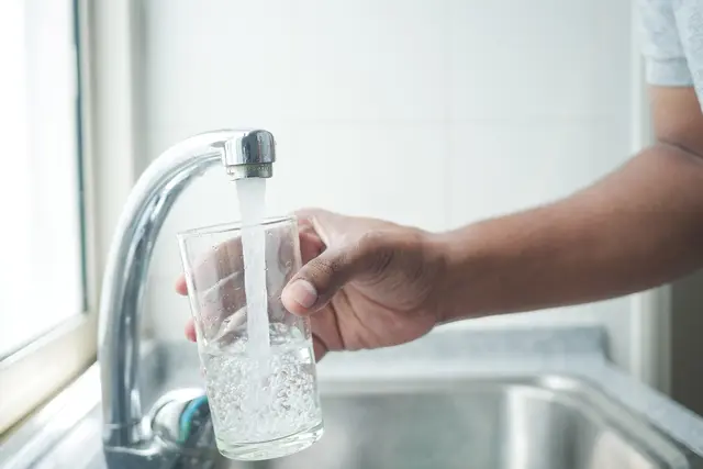 Das Abkochgebot für das Trinkwasser in Zirl wurde am Freitag aufgehoben. (Symbolbild) | Foto: panthermedia_towfiq007