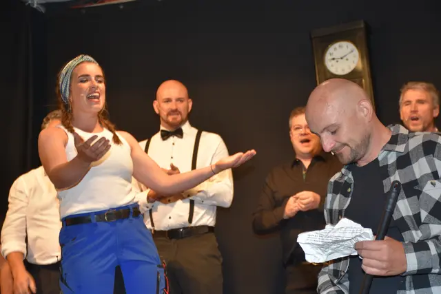Die Besucherinnen und Besucher werden bei den Dimbacher Festspielen zu eindrucksvollen Szenen der Theatergeschichte entführt.  | Foto: Robert Zinterhof