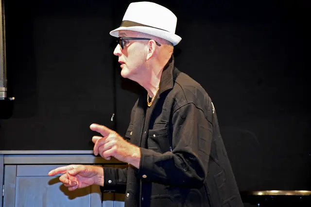 Die Besucherinnen und Besucher werden bei den Dimbacher Festspielen zu eindrucksvollen Szenen der Theatergeschichte entführt.  | Foto: Robert Zinterhof