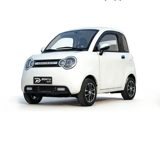 Der BONTU BTE09 in Weiß: Das vollelektrische Microcar kombiniert moderne Mobilität, kompakte Abmessungen und alltagstaugliche Reichweiten von bis zu 130 Kilometern. | Foto: Rovant