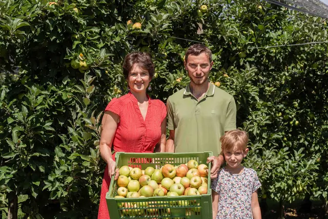 Familie Singer schützt Ernte durch Frostberegnung und Bewässerung. | Foto: LK Steiermark/Christof Hütter