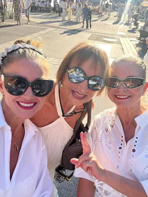 Mittem im Geschehen: Nicole, DJane Christl und Uschi in bester Partylaune. | Foto: Nicole Ennemoser