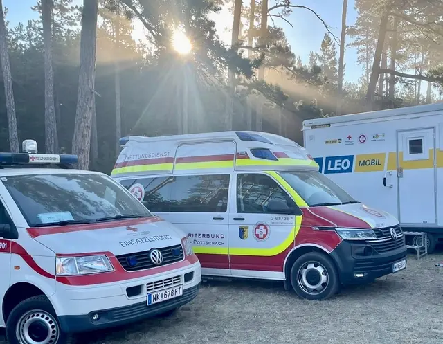 Samariterbund einsatz in St. Egyden: Elf Sanitäter und zwei Rettungswagen des Samariterbundes beim Waldbrand dabei.  | Foto: Samariterbund Ternitz-Pottschach