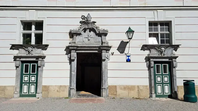 Die alte Klosterpforte (1730) | Foto: © Silvia Plischek