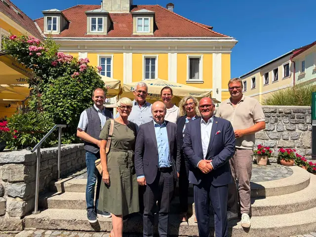 Die Vertreter aus der Politik freuten sich über den Besuch des ukrainischen Botschafters Vasyl Khymynets. | Foto: SPÖ