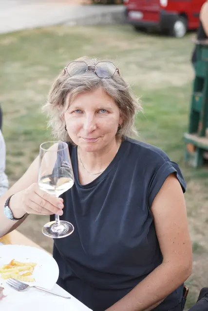 Barbara Mayer genoss ein Glas Chardonnay.