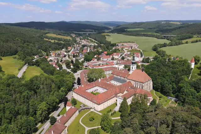 Heiligenkreuz im Wienerwald, ... sehr viel mehr als nur ein Kloster!   | Foto: © C.Stadler/Bwag 