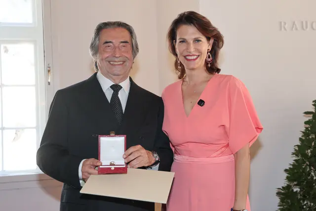 Riccardo Muti und Landeshauptfrau Karoline Edtstadler | Foto: Land Salzburg / Franz Neumayr