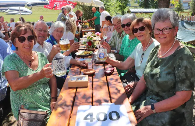 Die zahlreichen Besucher genossen Kulinarik, Musik und Geselligkeit beim Pfarrfest in Hitzendorf. | Foto: Edith Ertl