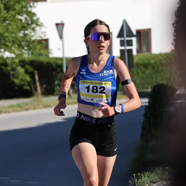 Lisa Oberndorfer sicherte sich den Tagessieg bei den Damen.  | Foto: Helmut Klein