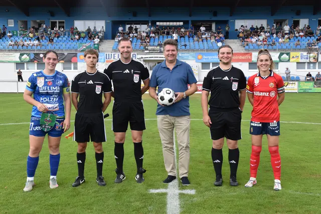 Spielpatronanz: Südburgenland-Kapitänin Vanessa Beiglböck, Assistent Edin Cenanovic, Schiedsrichter Dalibor Popovic, Karl Kornhofer (Vorstandsdirektor Raiffeisenbezirksbank Oberwart), Assistent Dominik Riegelnegg und Rapid-Kapitänin Sandrina Haupt | Foto: MeinBezirk/Michael Strini