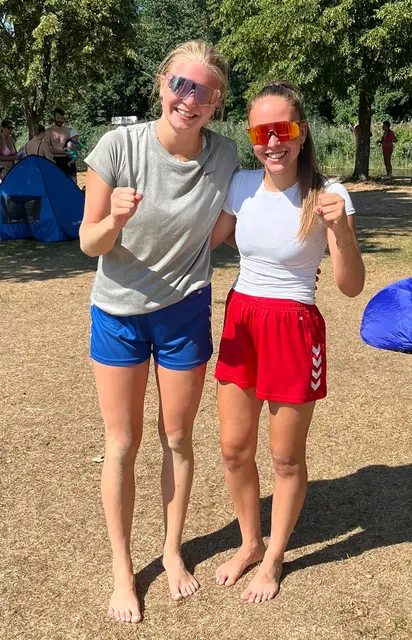 URW-Spielerin Florentina Pichler und ihre ehemalige Vereinskollegin Fiona Bayer holten sich beim Amateur-Cup in Langenlois den zweiten Platz. | Foto: Union Raiffeisen Waldviertel