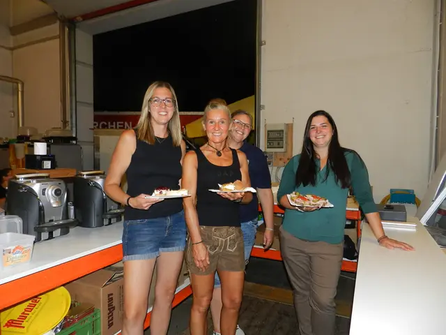 Melanie Kraus, Gabi Donner, Barbara Schmölz und Nicole Göschelbauer halfen in der Kaffeebar. | Foto: Heribert Punz