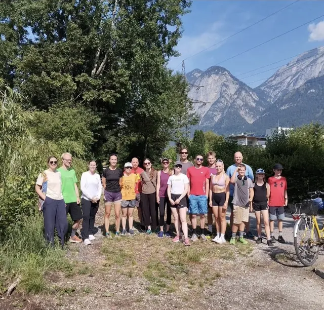 Nach dem Lauf trifft sich die Gruppe jede Woche im Mitterweg zum gemeinsamen Kaffee.  | Foto: Parkrun