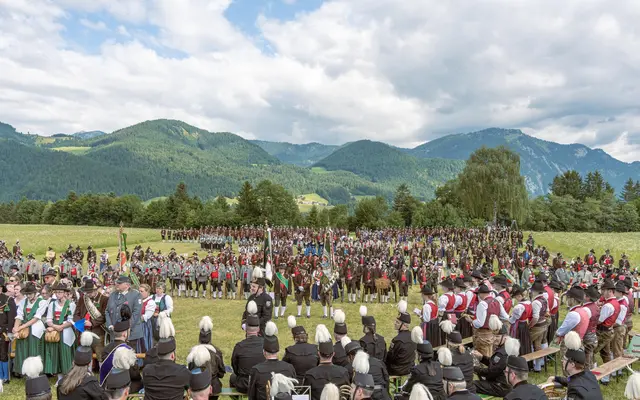 Zum 61. Bataillonsschützenfest des Bataillons Kufstein versammelten sich nahezu alle Schützenkompanien des Bataillons in Brandenberg.   | Foto: Stefan Burgstaller Photography