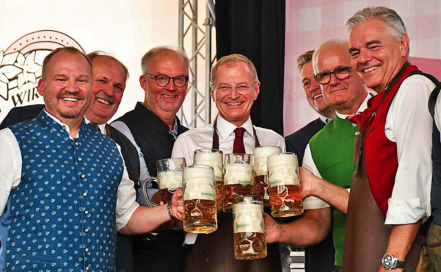 Von links: Patrick Stützner, Franz Kastler, Christian Naderer, Thomas Stelzer, Stefan Kaineder, Christian Gratzl und Leo Jindrak. | Foto: Erwin Pramhofer