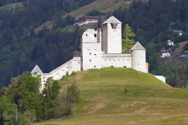 06_IMG_4700: Burg Heinfels | Foto: © by Ing. Günter Kramarcsik