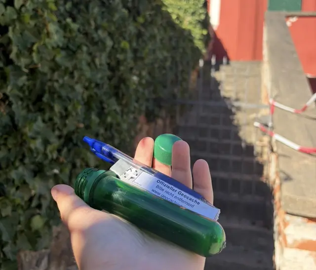 Ein Cache versteckt sich in Weiz beim Roten Turm.  | Foto: MeinBezirk/Leonie Herrmann