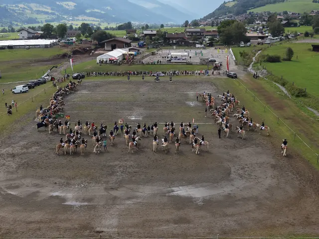 Fast 160 Haflingerpferde und die besten ländlichen Reiter Österreichs verwandelten Piesendorf in ein weiß-mähniges Pferdeparadies. | Foto: StefanieKarner/URC Waidach/PRIVAT