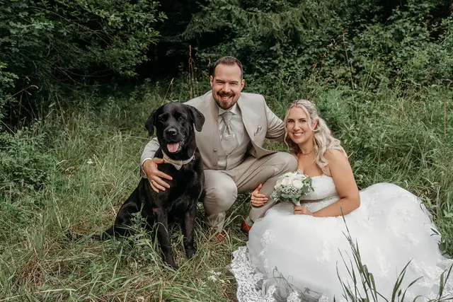 Daniel Csank und Katharina Bartl-Csank an ihrem Hochzeitstag. | Foto: Privat /zVg