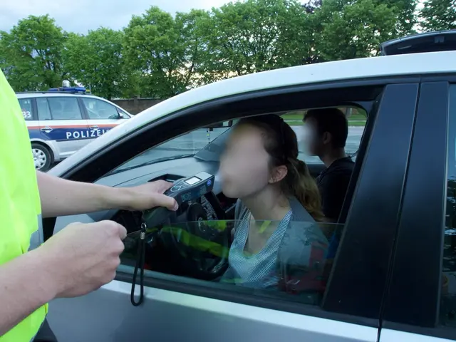Bei einer Schwerpunktkontrolle der Polizei (Symbolbild) wurden mehrere Alko- und Drogenlenker aus dem Verkehr gezogen. | Foto: Santrucek