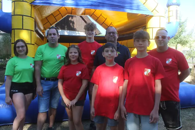 Fleißig waren auch die Kinder der Feuerwehrjugend Schöngrabern.