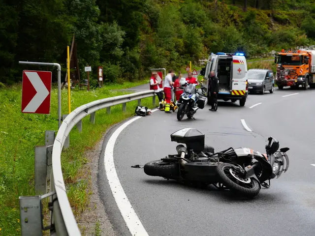 Ein 67-jähriger Motorradfahrer kam in Längenfeld in einer Linkskurve zu Sturz. | Foto: ZOOM.TIROL