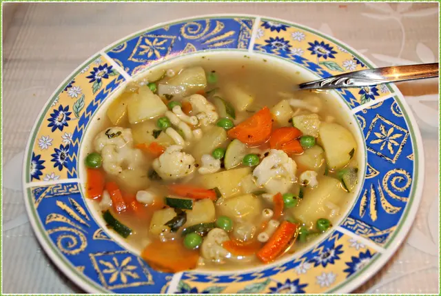 Gemüsesuppe