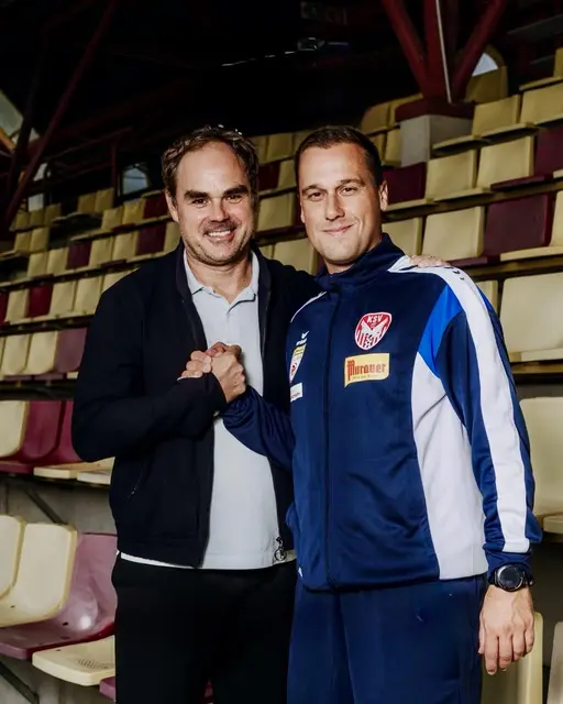 KSV-Geschäftsführer Robert Schäfer (li.) mit Neo-Cheftrainer Michael Liendl